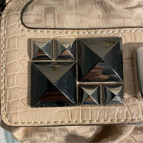 Guess Beige Logo Purse and Wallet Matching Set Size Small - Picture 7 of 17
